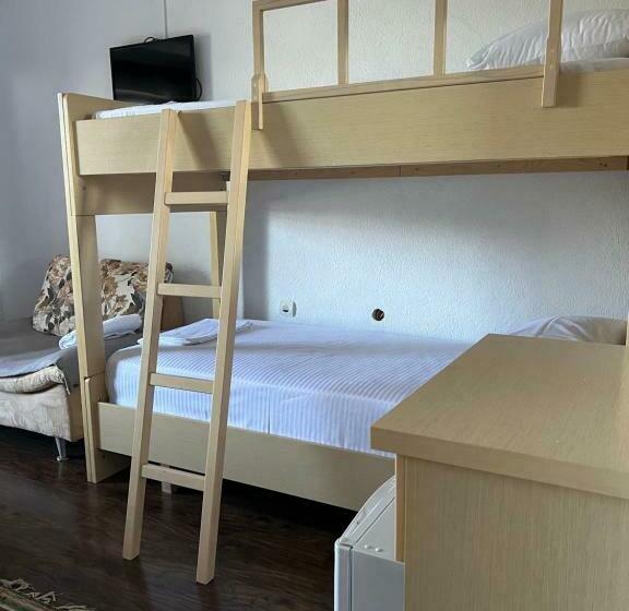 بنسيون Artist House