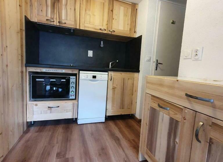 Résidence Les Avenieres   3 Pièces Pour 8 Personnes 144