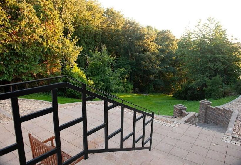 The Old Mount Manor Causeway Coast