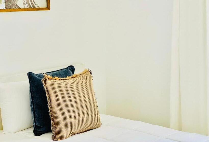 Canaryislandshost L Lava Y Mar Lanzarote