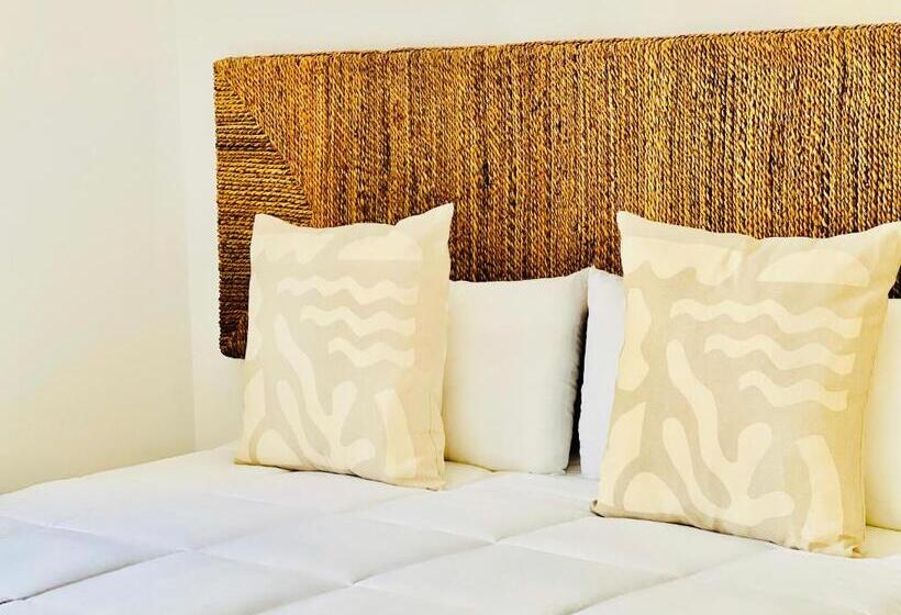 Canaryislandshost L Lava Y Mar Lanzarote