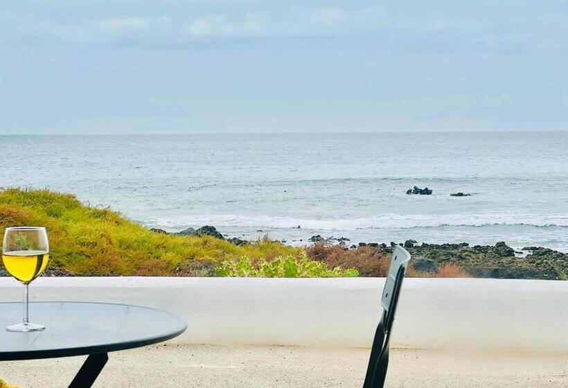 Canaryislandshost L Lava Y Mar Lanzarote