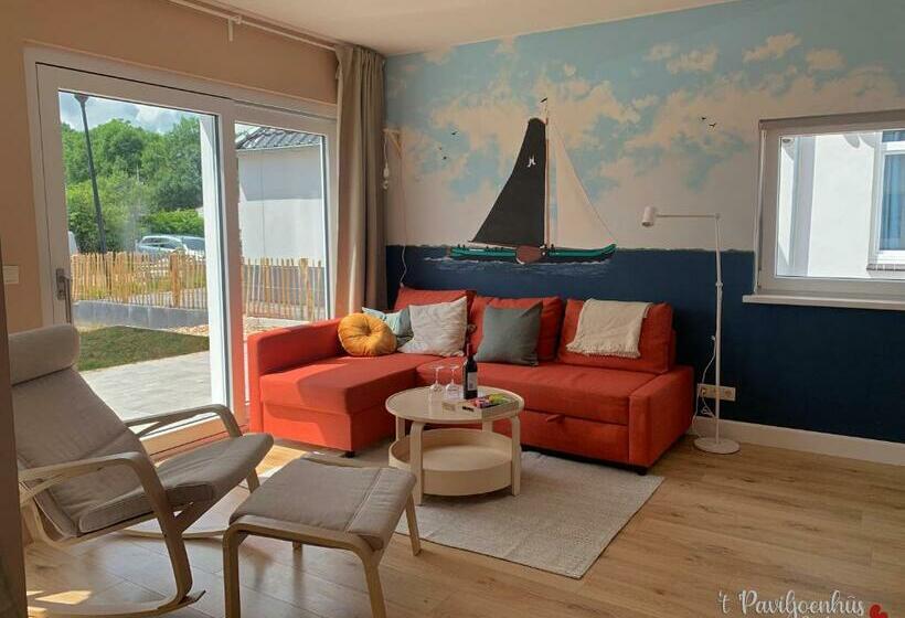 T Paviljoenhûs Bij Sneekermeer