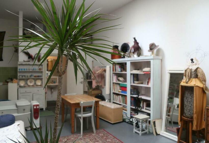 ‘museum Loft’ Scotland’s Wee Hat Museum