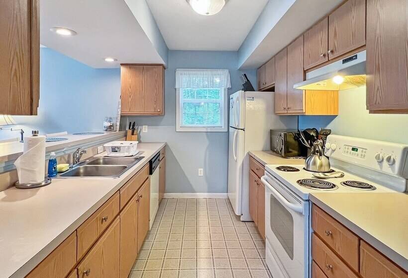 Wells Rested W579 Unit B Fabulous But Affordable A Short Drive To Wells Beach Ground Floor Unit Only