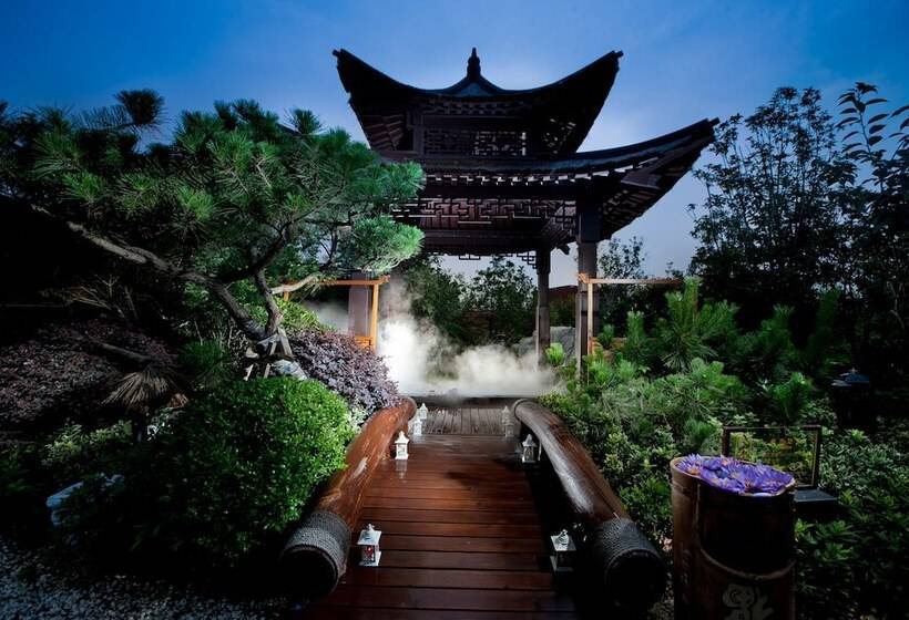 هتل Nanjing Greenland Yuhao Hot Spring