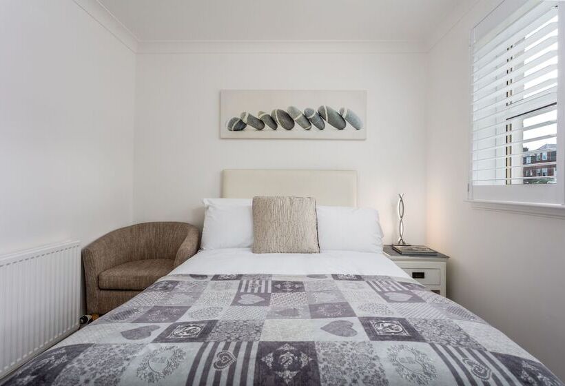 9a Millbrae   Donnini Apartments