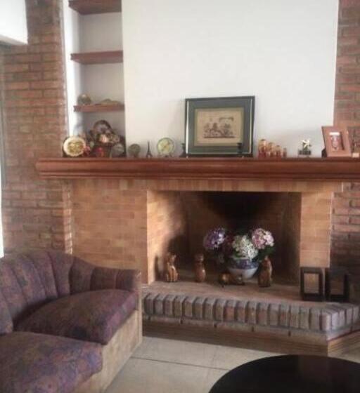 Amazing Villa With Swimming Pool, 50 Mins From Bue