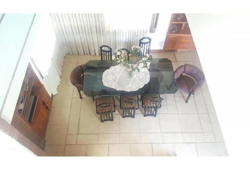 Amazing Villa With Swimming Pool, 50 Mins From Bue