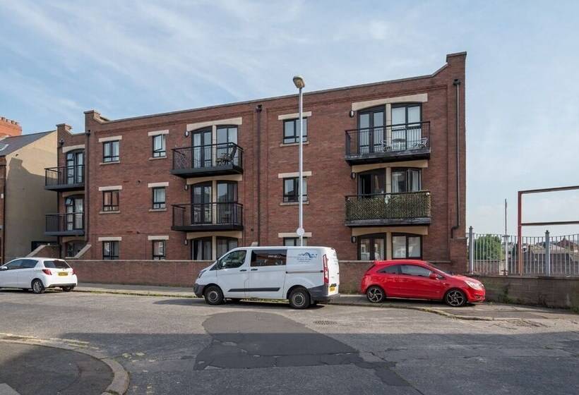 Central Belfast Apartments: Cromwell