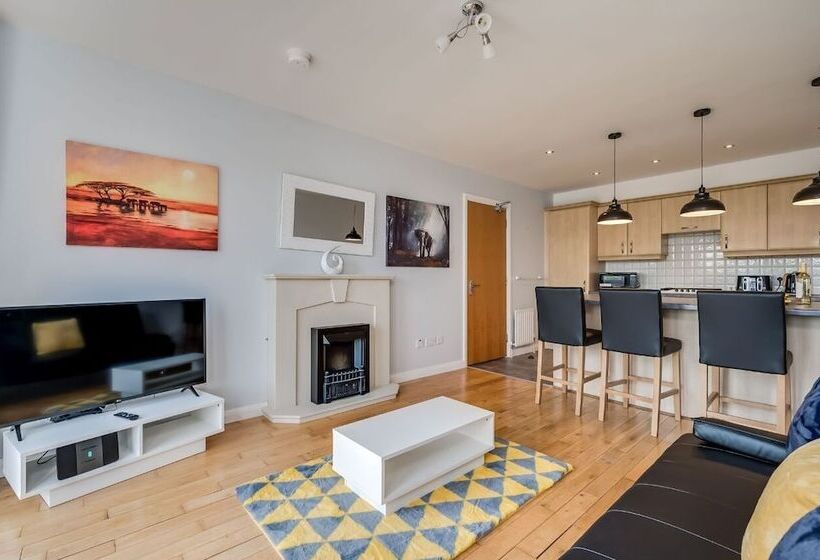 Central Belfast Apartments: Cromwell