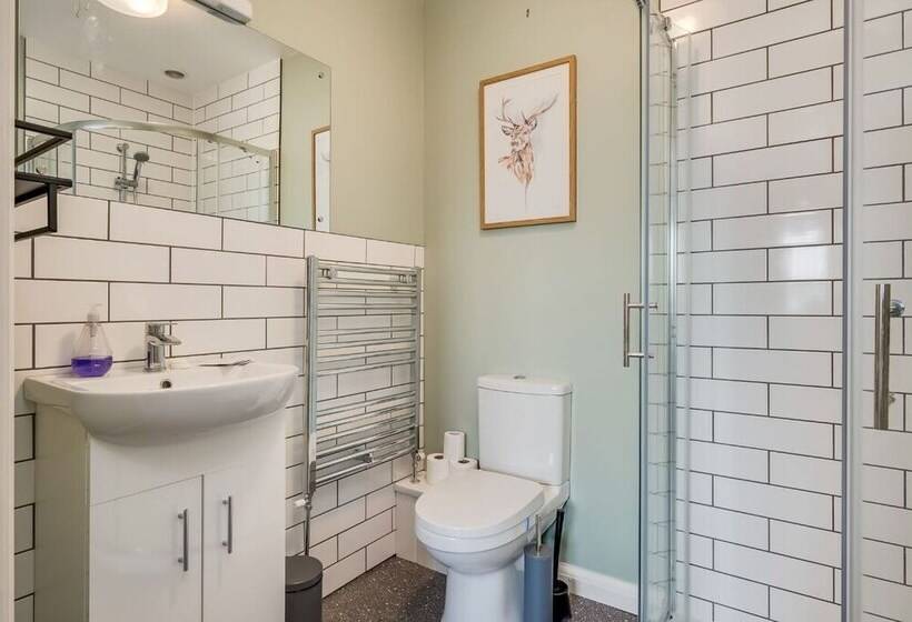 Central Belfast Apartments: Cromwell