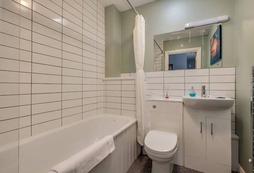 Central Belfast Apartments: Cromwell