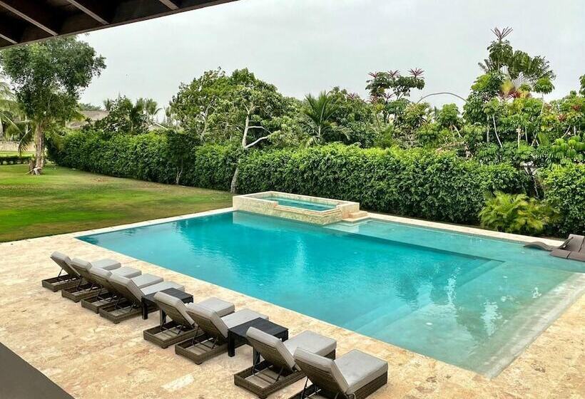 Srvittinivillas Brroe 27/  Resorts Villas/ Espacius   Modern Great