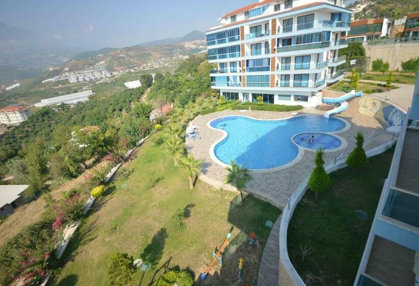Flat With Sea View Shared Pool & Gym In Alanya