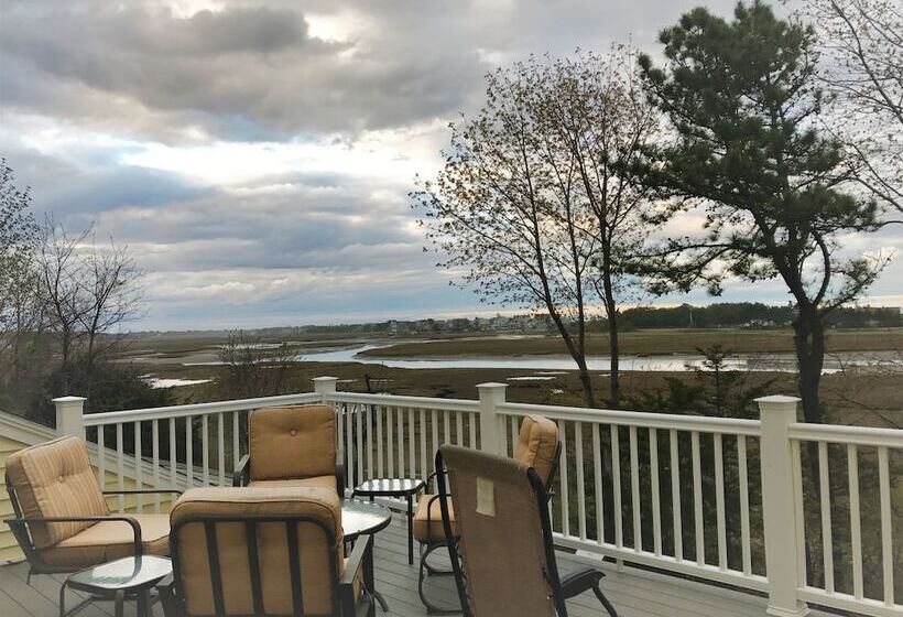 Footbridge Hideaway   Q967 A Spacious Home Very Near To The Fabulous Footbridge Beach Entrance 4 Bed