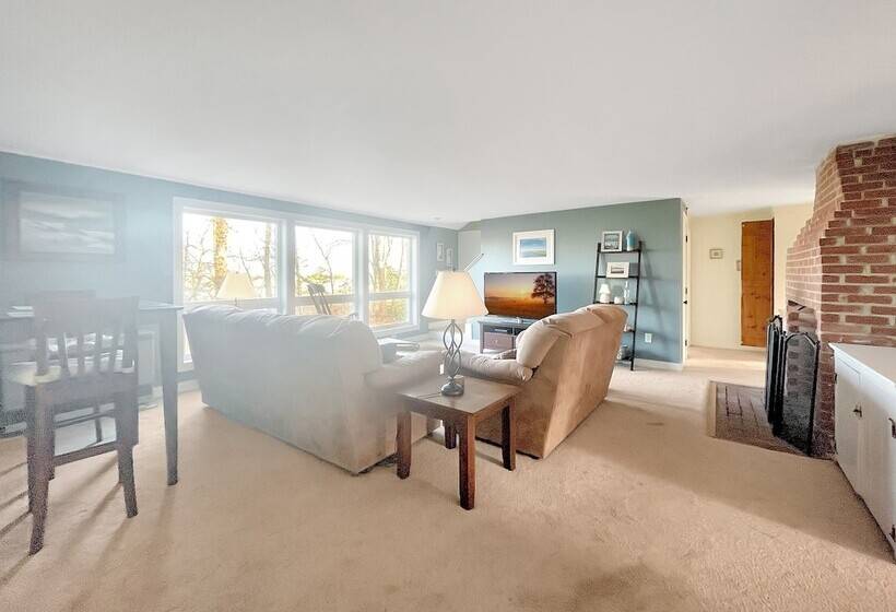 Footbridge Hideaway   Q967 A Spacious Home Very Near To The Fabulous Footbridge Beach Entrance 4 Bed