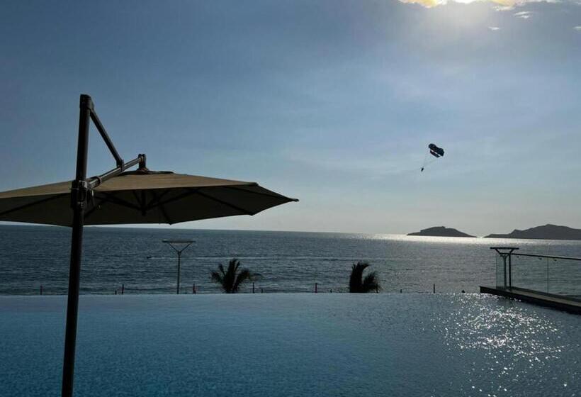 Luxury Condo En Malecón, Alberca Infinity & Jacuzzi