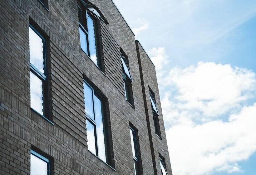 Modern 1 Bed Apartment   City Centre   Free Wi Fi   New