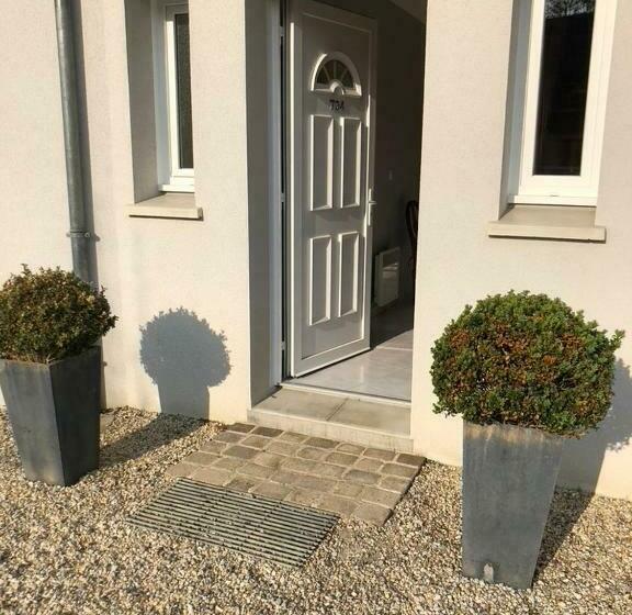 ベッドアンドブレックファースト Camélia Rouge