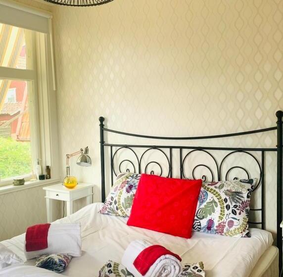 تختخواب و صبحانه Hemma Hos Jeanette & Micke På Peresgården