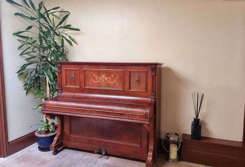 ベッドアンドブレックファースト The Royal Oak Duddington