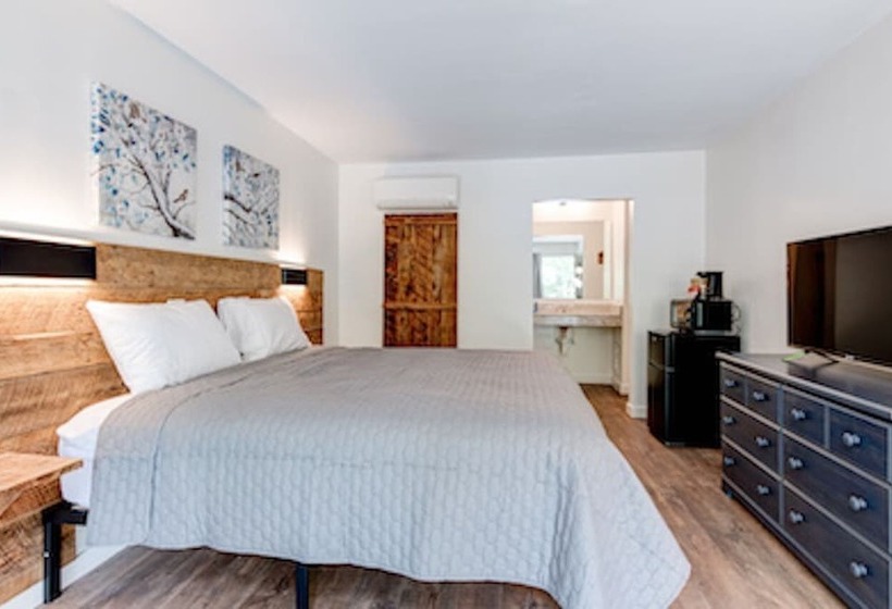 Heart Of The Valley Motel