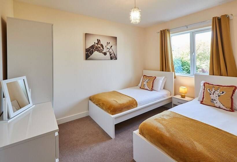 Host Stay Farrers View