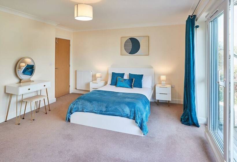 Host Stay Farrers View