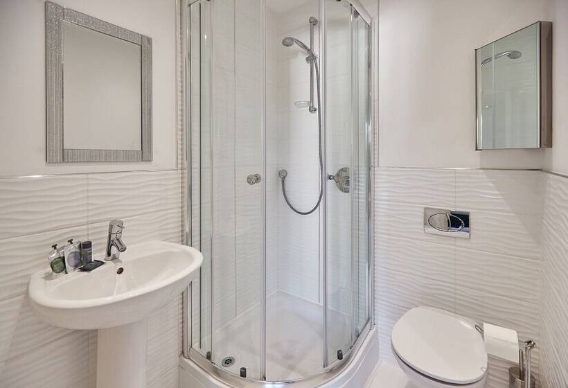 Host Stay Farrers View