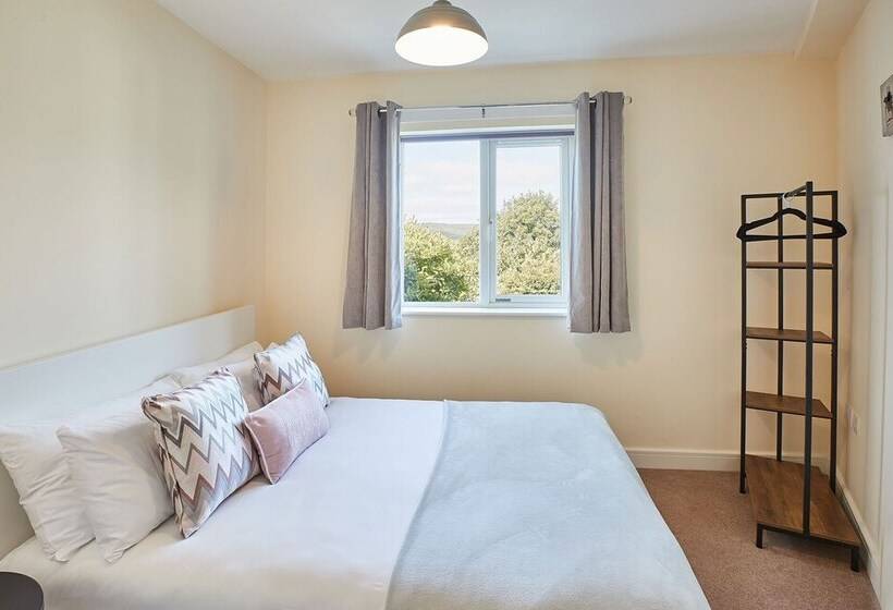 Host Stay Farrers View