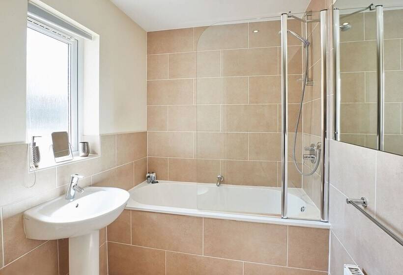 Host Stay Farrers View