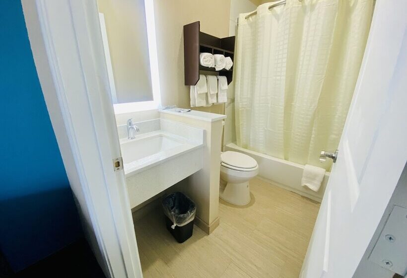 בית מלון כפרי Scottish Inns & Suites Hitchcock Santa Fe