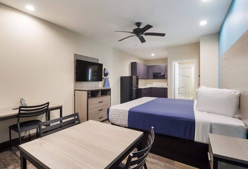 בית מלון כפרי Scottish Inns & Suites Hitchcock Santa Fe