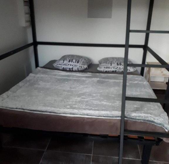 ホテル Studio églantine