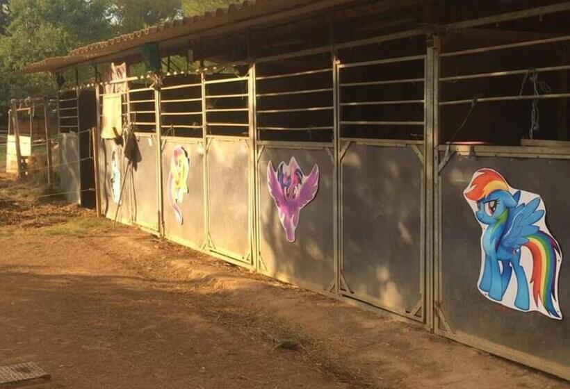 ホテル Studio églantine