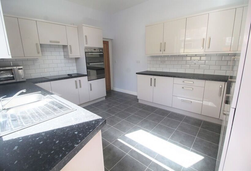 פנסיון Comfy Rooms In Coventry