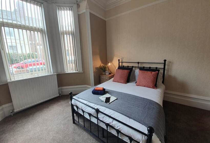 פנסיון Comfy Rooms In Coventry