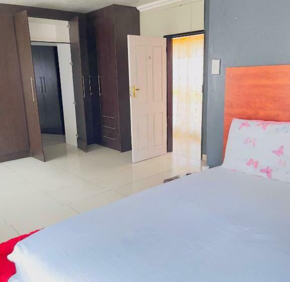 بنسيون Galaxy Guest House Pretoria