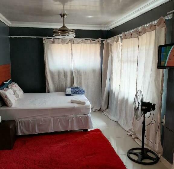 ペンション Galaxy Guest House Pretoria