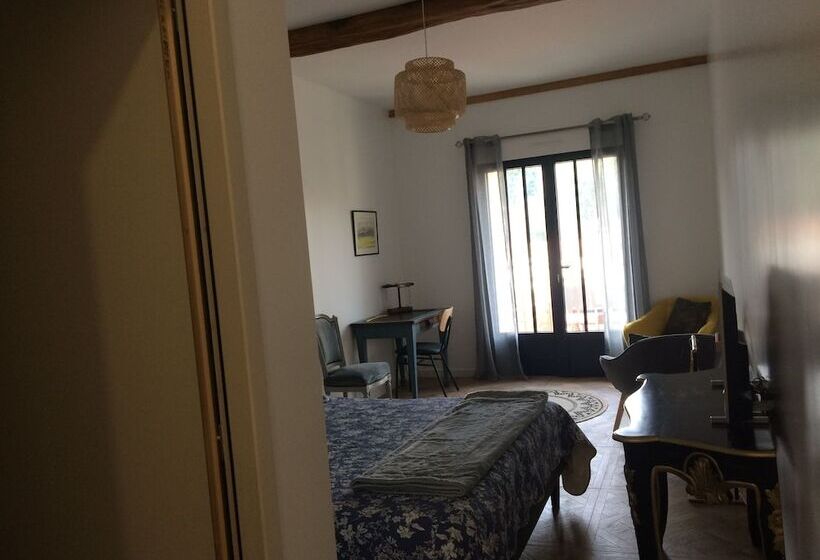 פנסיון Les 3 Pigeons