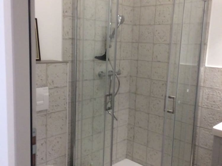 פנסיון Les 3 Pigeons