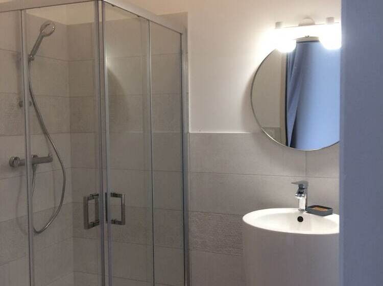 פנסיון Les 3 Pigeons