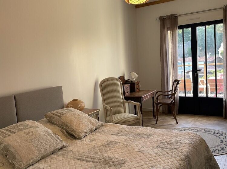 פנסיון Les 3 Pigeons