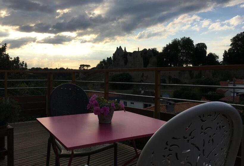 פנסיון Les 3 Pigeons