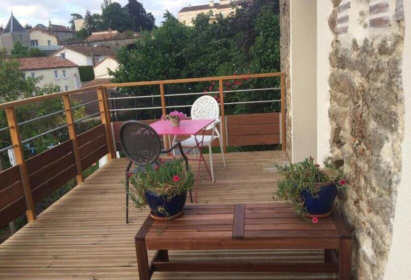 פנסיון Les 3 Pigeons