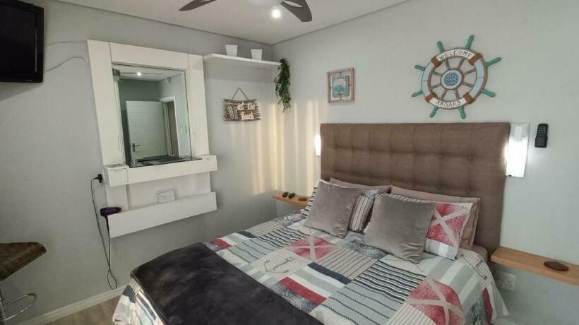 פנסיון Ocean Room @ 66 Fynbos