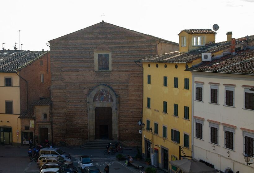 بنسيون Palazzo Essenza