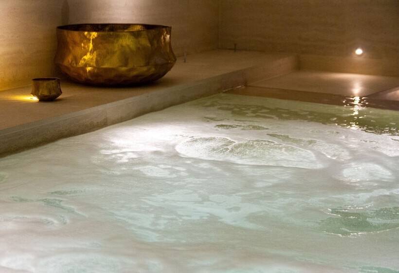 פנסיון Palazzo Essenza