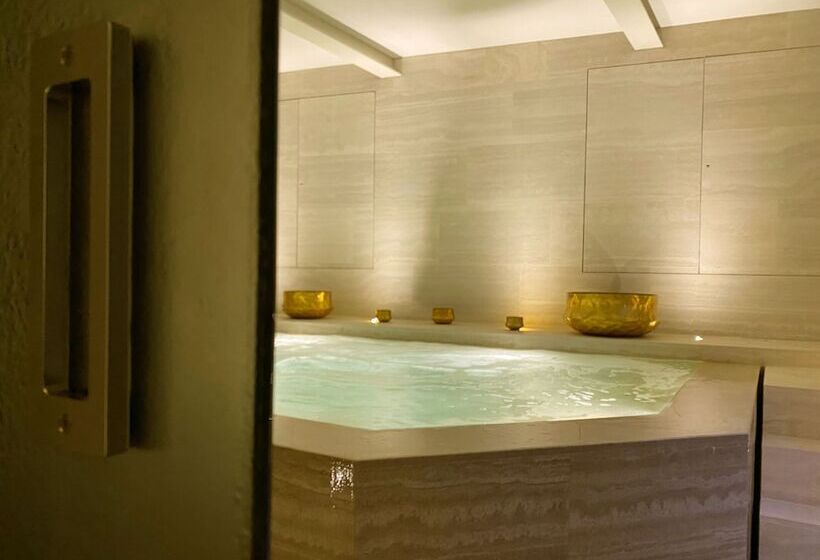 بنسيون Palazzo Essenza